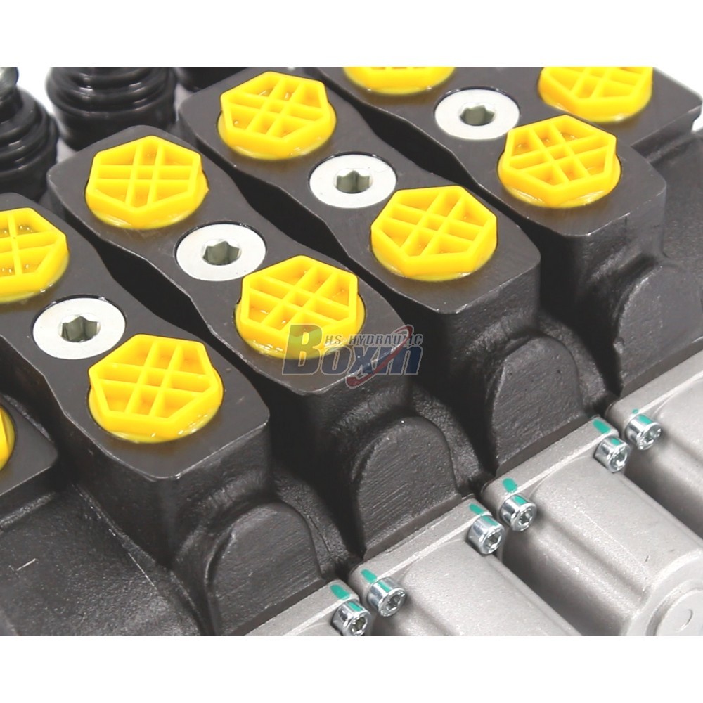 Industrial Grade SD8 Manual 4 Spool Hydraulic Valve detail image